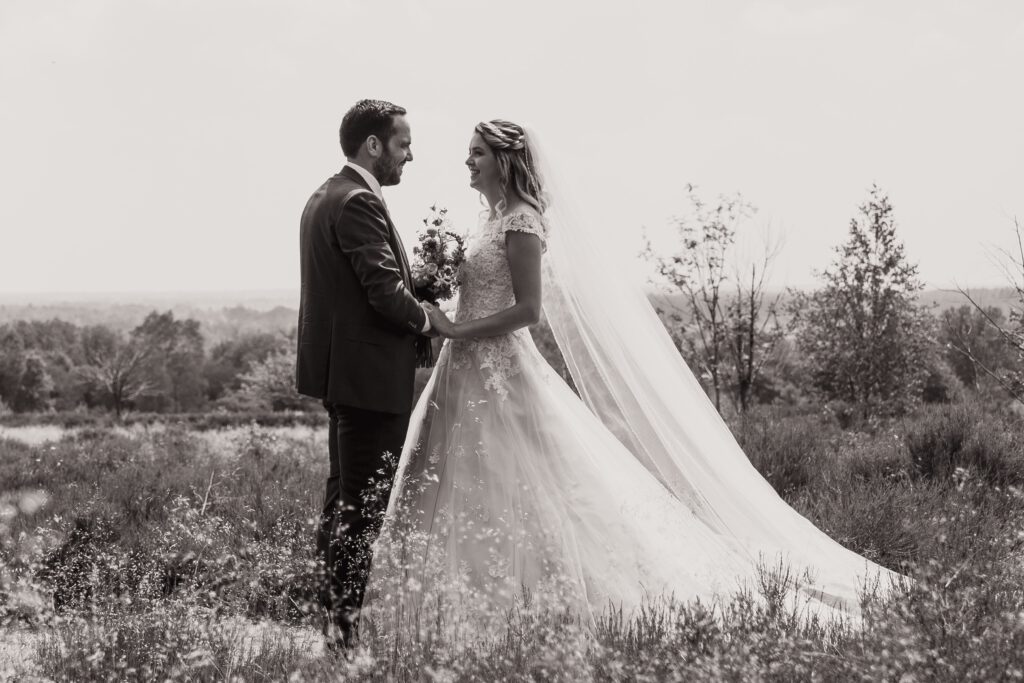 bruiloft fotografie op de heide in Holten